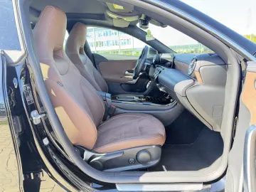 MERCEDES-BENZ CLA 180 AMG Line