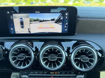 MERCEDES-BENZ CLA 180 AMG Line