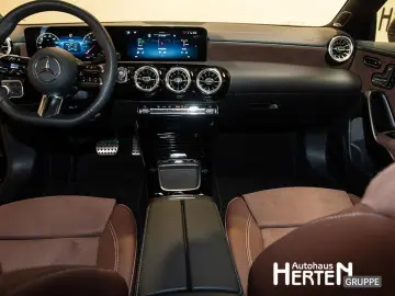 MERCEDES-BENZ CLA 200 AMG Edition