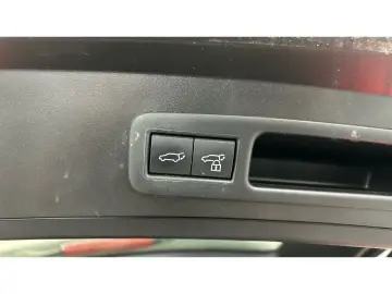 LEXUS UX 300e Luxury Head-Up Kamera Navi Leder Sitzkli