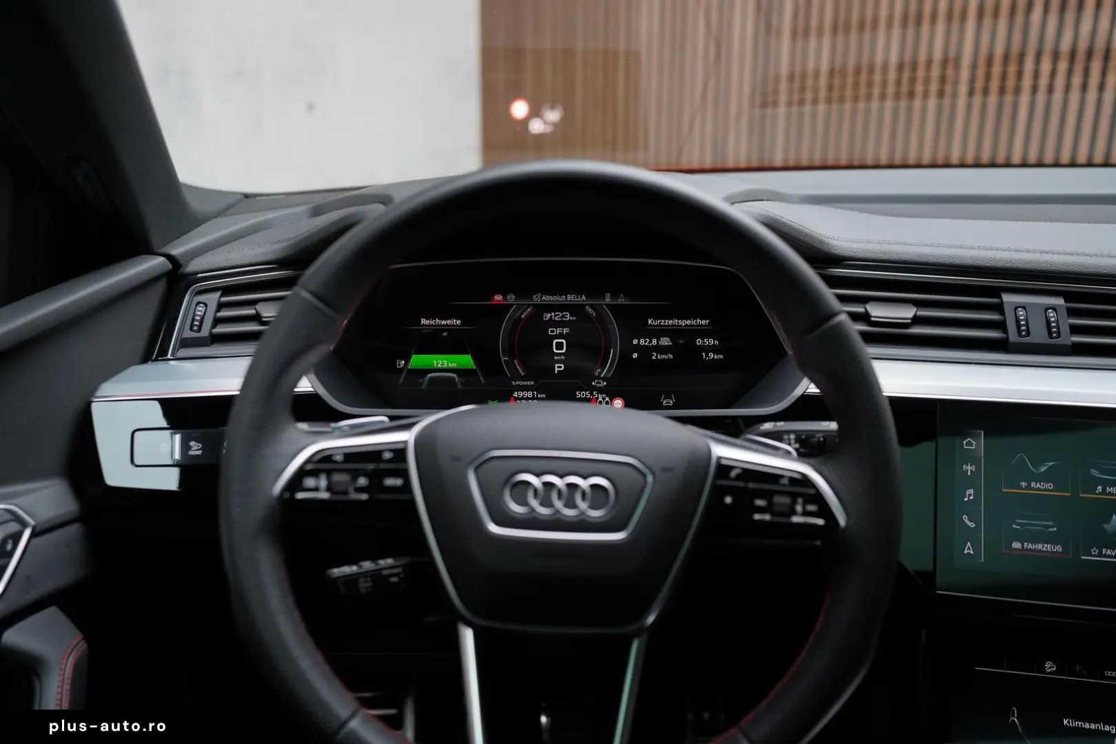 AUDI SQ8 e-tron Quattro   HuD   Matrix   B&O   Pano