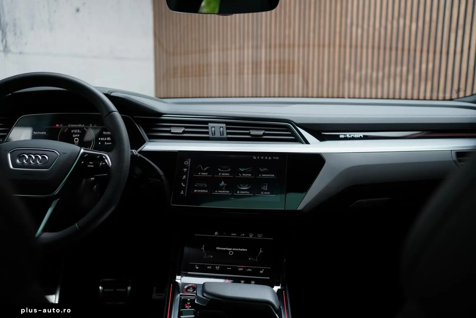 AUDI SQ8 e-tron Quattro   HuD   Matrix   B&O   Pano