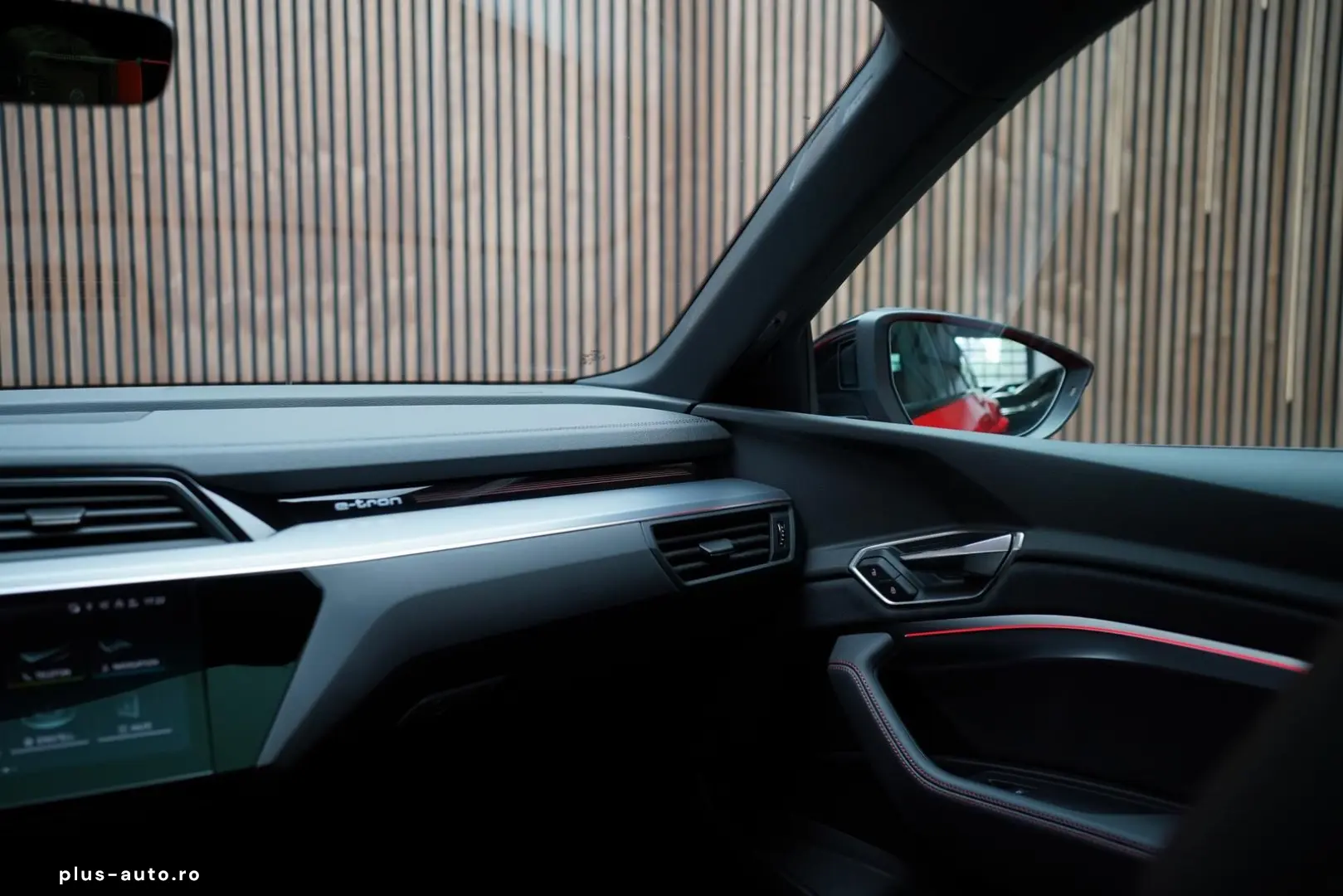AUDI SQ8 e-tron Quattro   HuD   Matrix   B&O   Pano