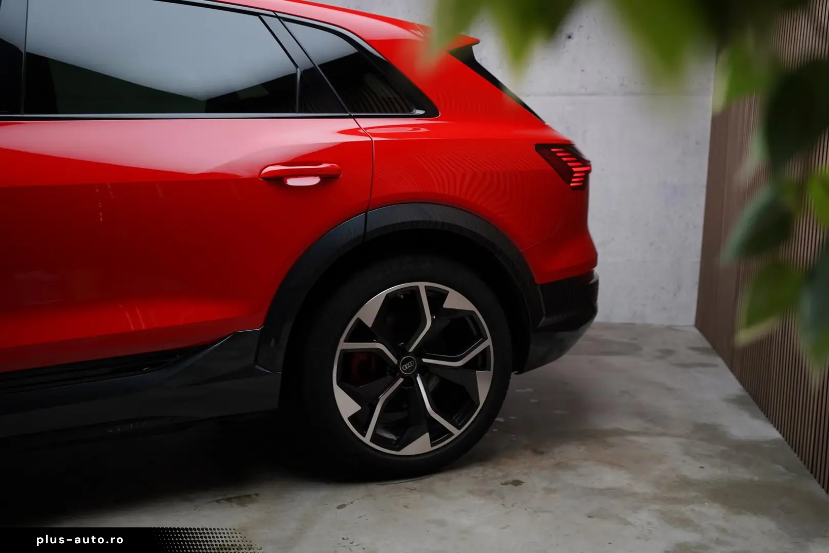 AUDI SQ8 e-tron Quattro   HuD   Matrix   B&O   Pano