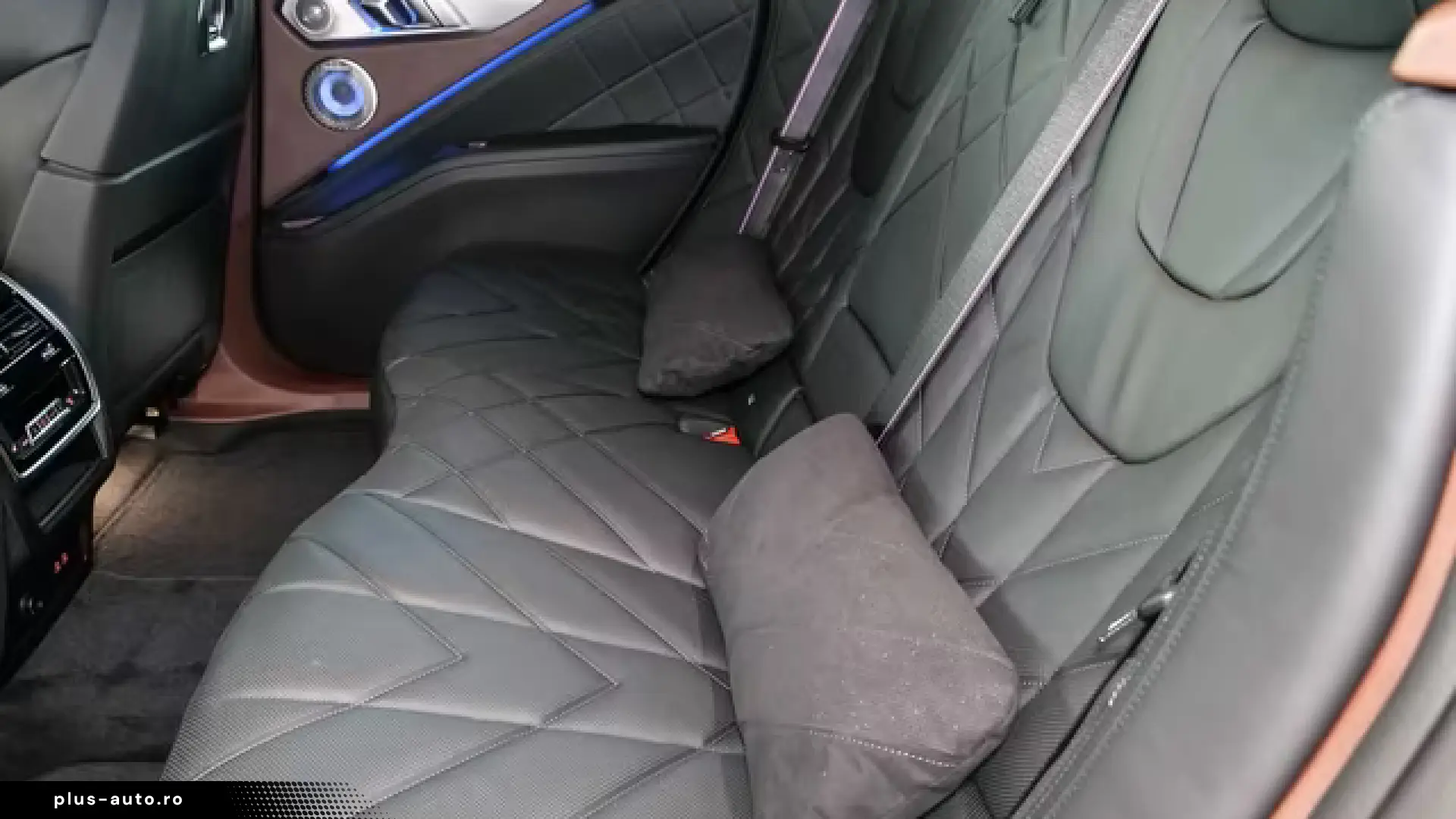 BMW XM 50e M Sport Soft-close Sapphire Black NEW