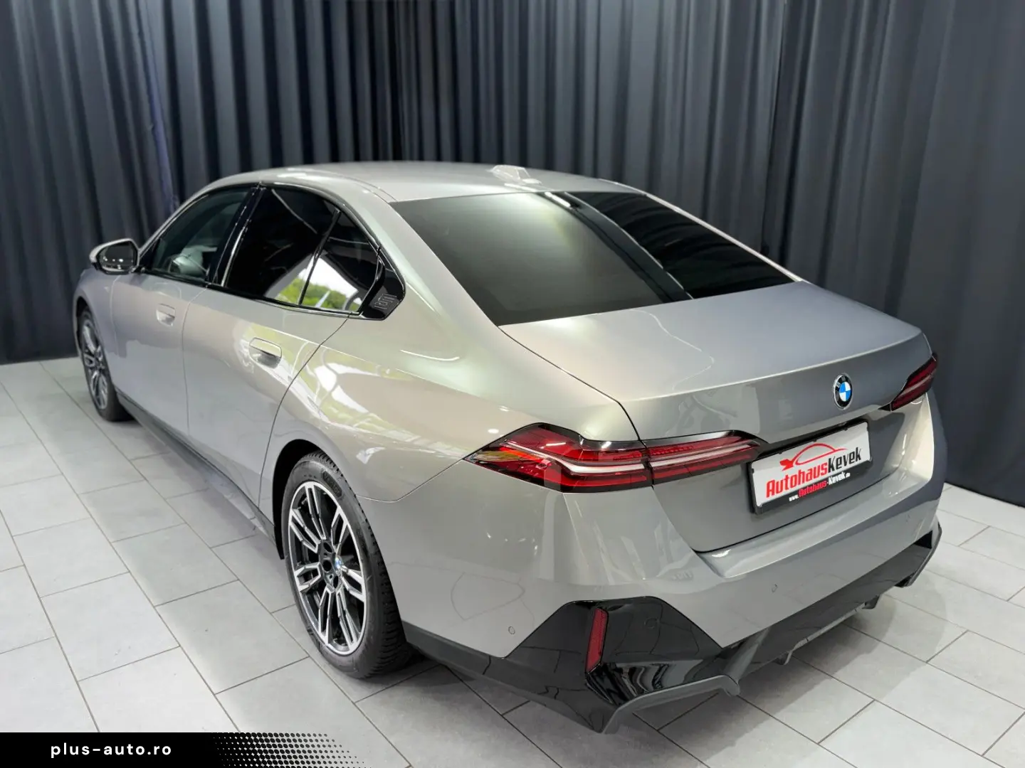 BMW 520i M SPORT H&K 360  INDIVIDUAL GESTIK SHADOW