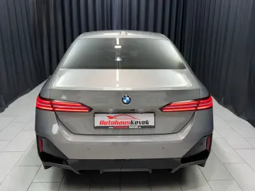 BMW 520i M SPORT H&K 360  INDIVIDUAL GESTIK SHADOW