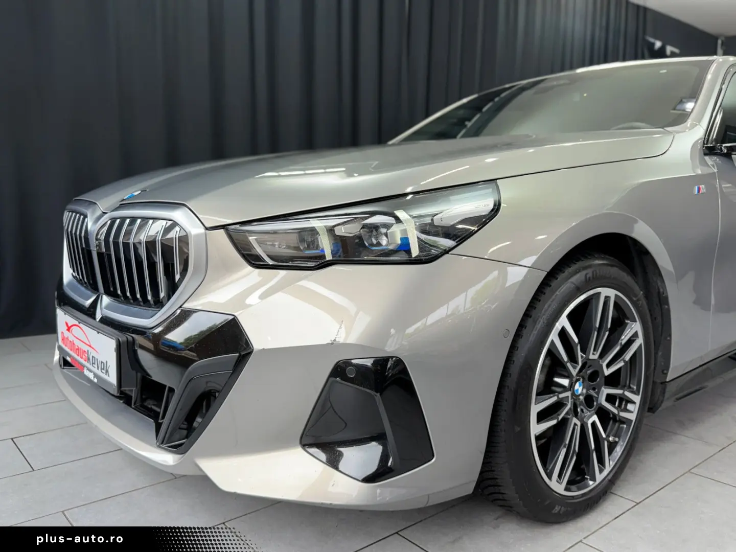 BMW 520i M SPORT H&K 360  INDIVIDUAL GESTIK SHADOW