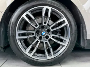 BMW 520i M SPORT H&K 360  INDIVIDUAL GESTIK SHADOW
