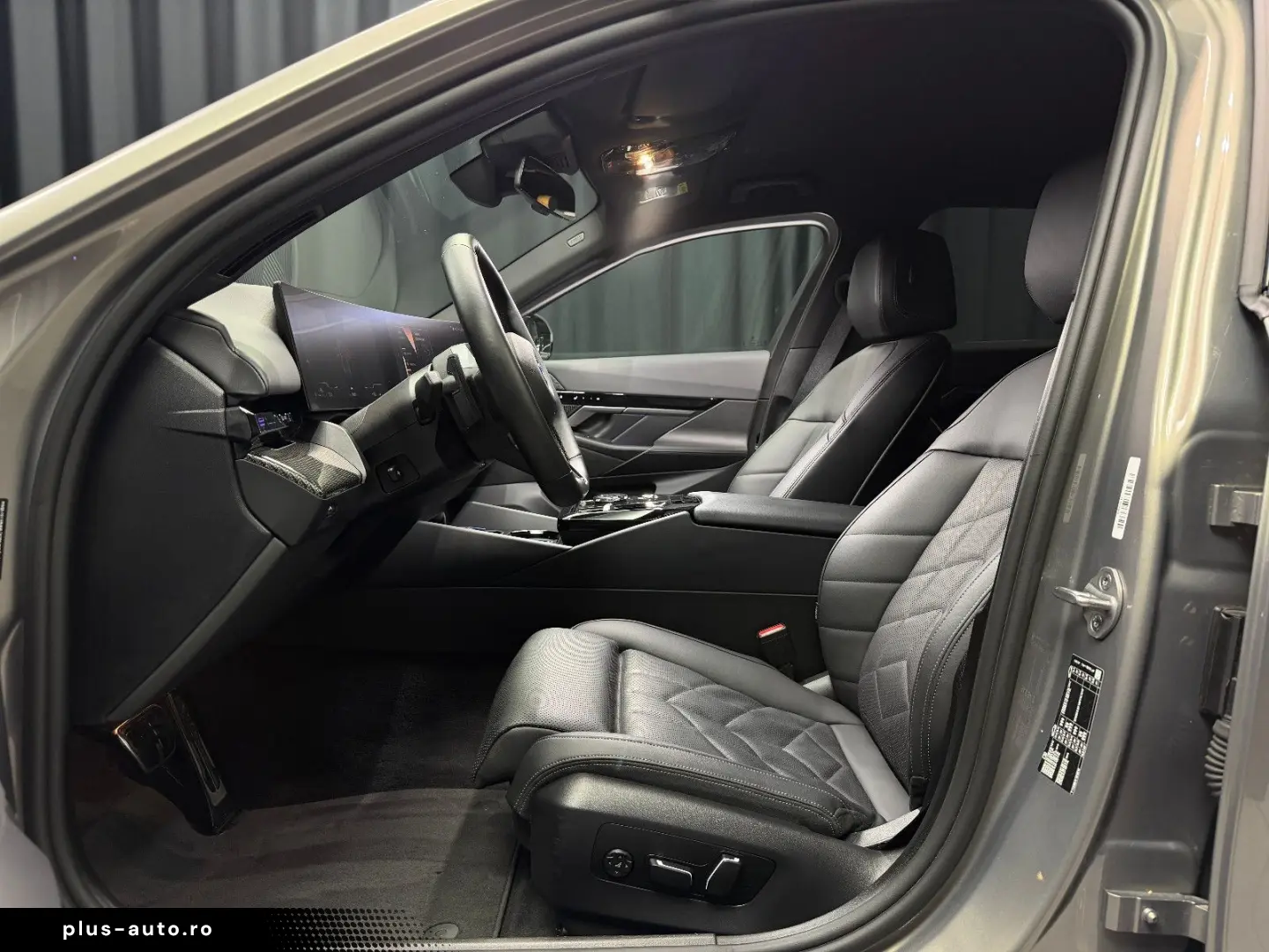 BMW 520i M SPORT H&K 360  INDIVIDUAL GESTIK SHADOW