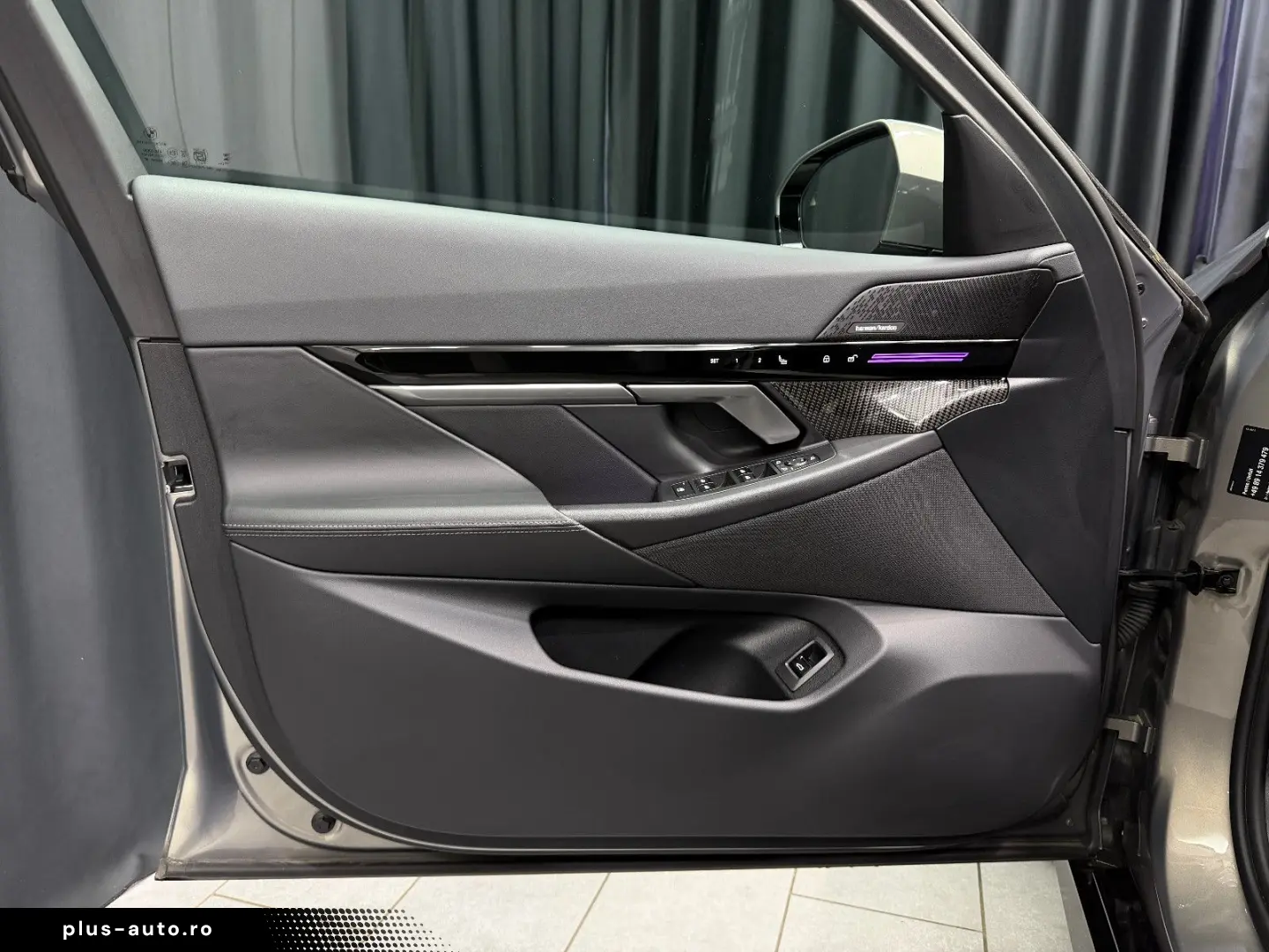 BMW 520i M SPORT H&K 360  INDIVIDUAL GESTIK SHADOW