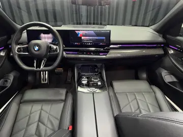 BMW 520i M SPORT H&K 360  INDIVIDUAL GESTIK SHADOW