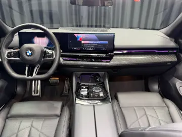 BMW 520i M SPORT H&K 360  INDIVIDUAL GESTIK SHADOW