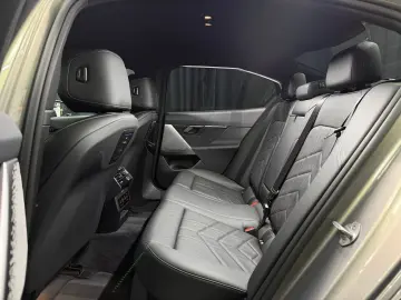 BMW 520i M SPORT H&K 360  INDIVIDUAL GESTIK SHADOW