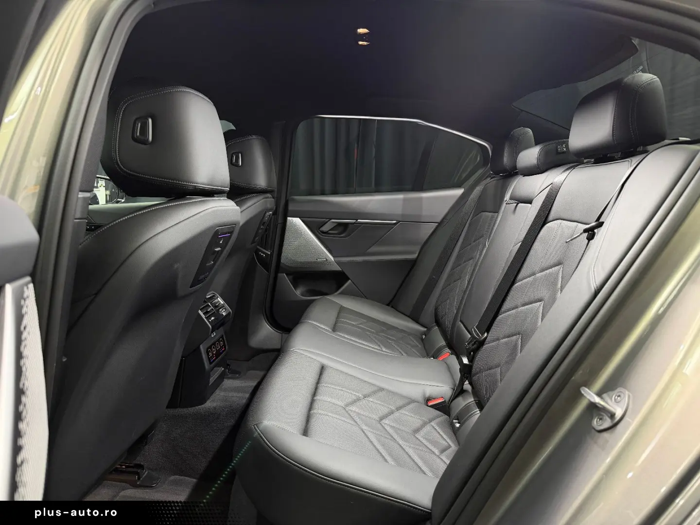 BMW 520i M SPORT H&K 360  INDIVIDUAL GESTIK SHADOW
