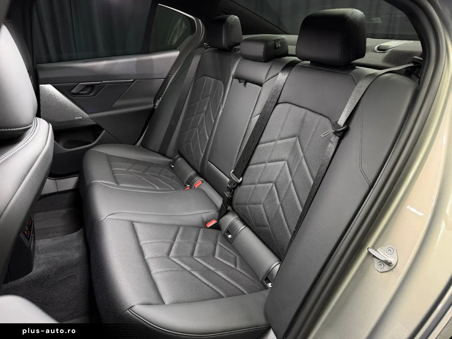 BMW 520i M SPORT H&K 360  INDIVIDUAL GESTIK SHADOW
