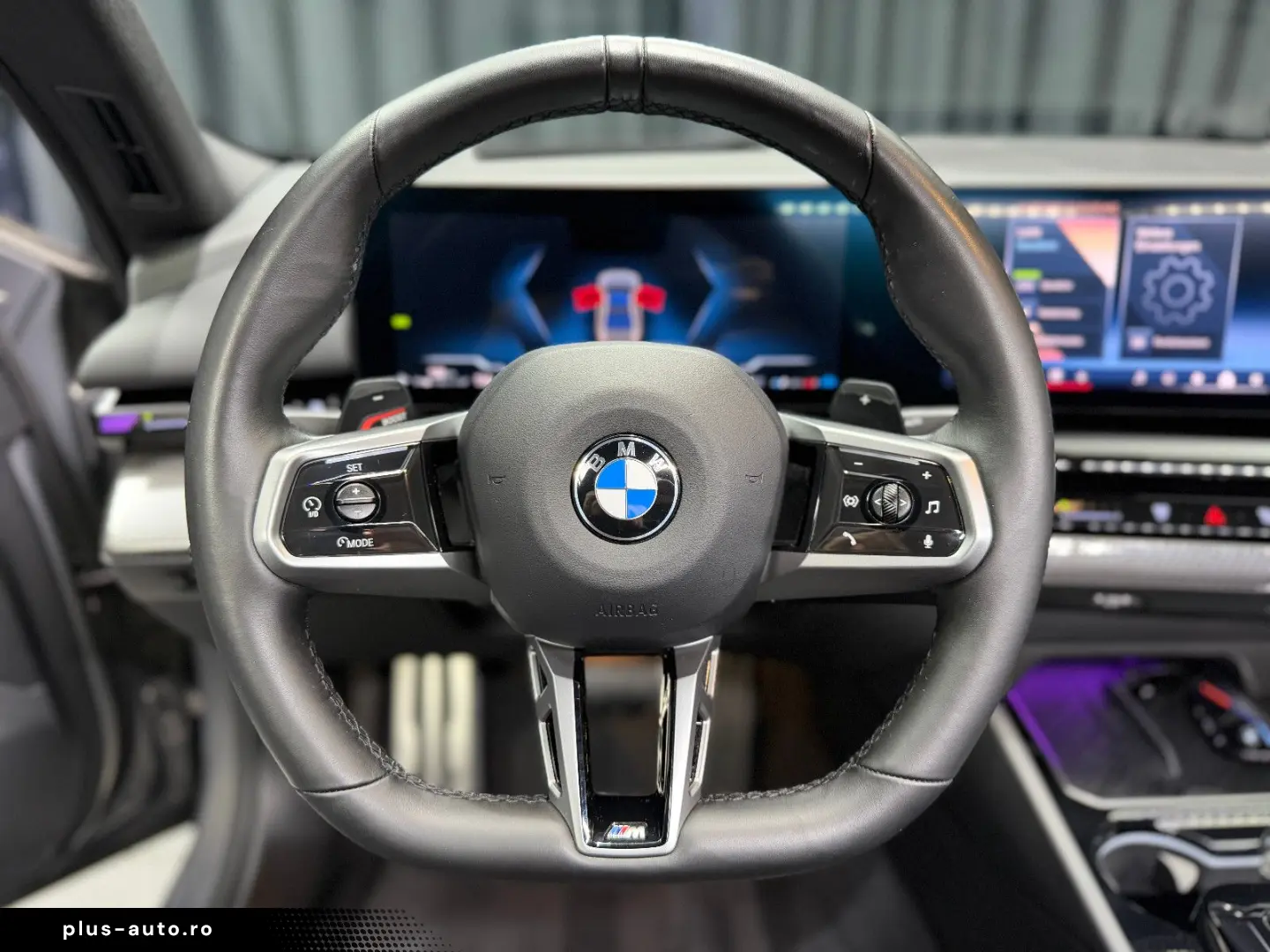 BMW 520i M SPORT H&K 360  INDIVIDUAL GESTIK SHADOW