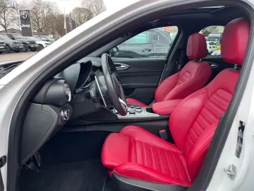 ALFA ROMEO Giulia Veloce Q4