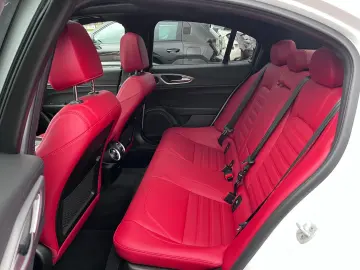 ALFA ROMEO Giulia Veloce Q4