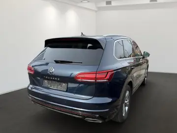 VW Touareg R-Line 4M TDI DSG  Allradlenkung Luftfed