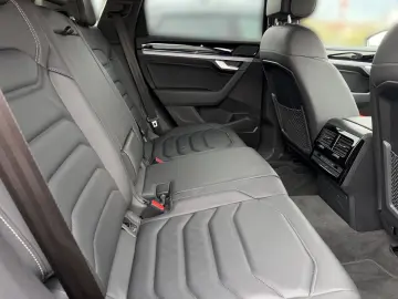 VW Touareg R-Line 4M TDI DSG  Allradlenkung Luftfed