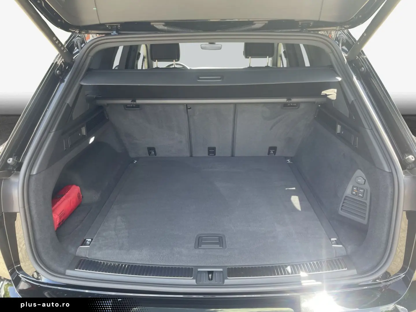VW Touareg R 3.0 TSI eHybrid 4Motion Tip. AHK HUD