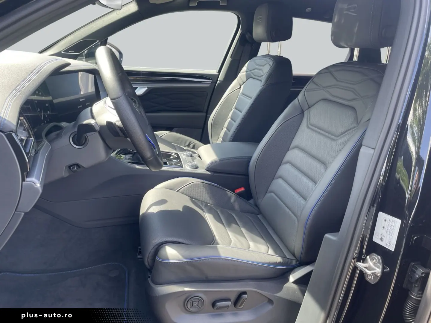 VW Touareg R 3.0 TSI eHybrid 4Motion Tip. AHK HUD