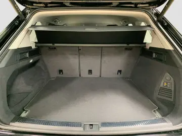 VW Touareg Elegance 3.0 l V6 TSI 4MOTION 8-Gang-Aut