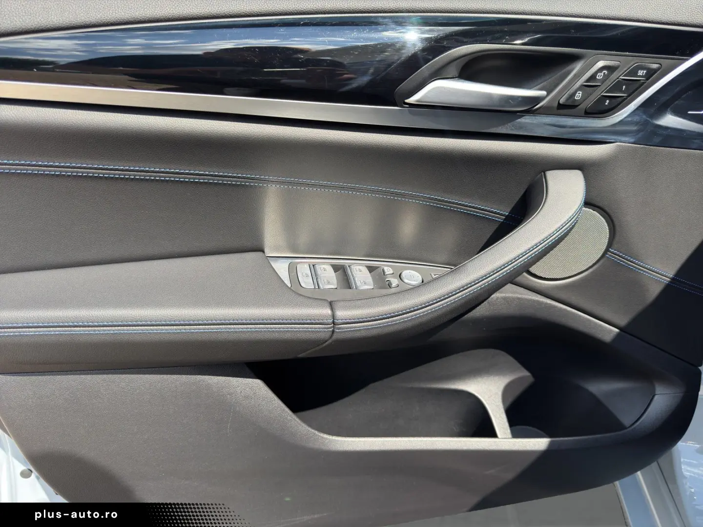 BMW X4 M40i M-Sitze H&K HUD Pano AHK 20