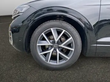 VW Touareg R-Line 3.0 TDI DSG 4M MATRIX ACC