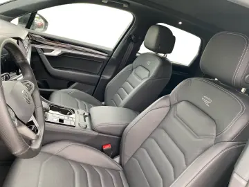 VW Touareg R-Line 3.0 TDI DSG 4M MATRIX ACC