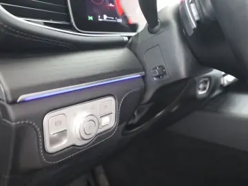 MERCEDES-BENZ GLE 450 4M AMG 20'' AHK Pano…