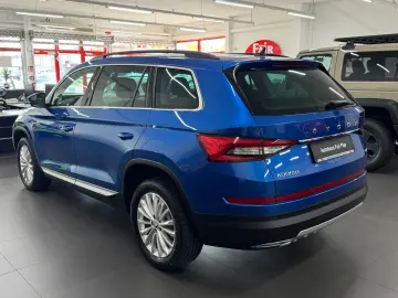 SKODA Kodiaq Ambition 4x4 LED KAMERA CARPLAY U-FREI!