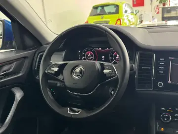 SKODA Kodiaq Ambition 4x4 LED KAMERA CARPLAY U-FREI!