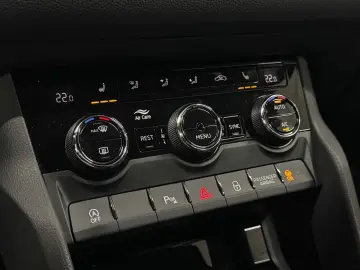 SKODA Kodiaq Ambition 4x4 LED KAMERA CARPLAY U-FREI!