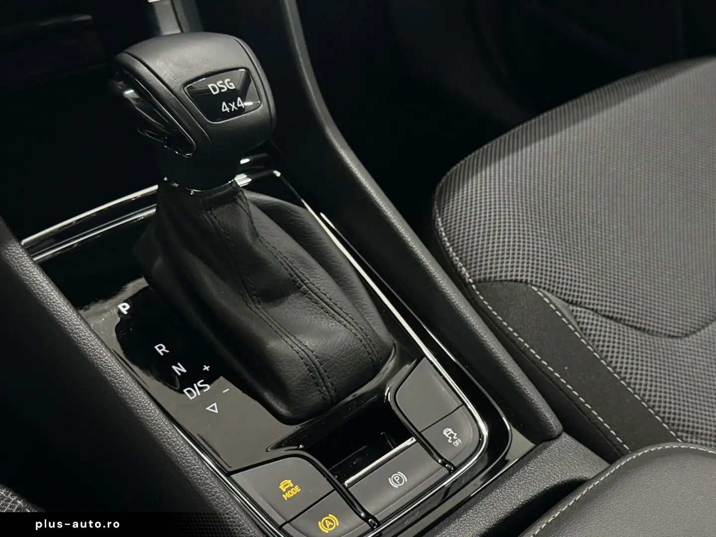 SKODA Kodiaq Ambition 4x4 LED KAMERA CARPLAY U-FREI!