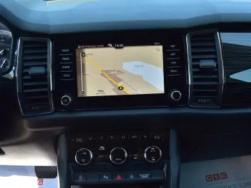 SKODA Kodiaq 2.0 TSI  Style  4x4 LED Kamera DAB Memory