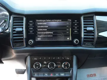 SKODA Kodiaq 2.0 TSI  Style  4x4 LED Kamera DAB Memory