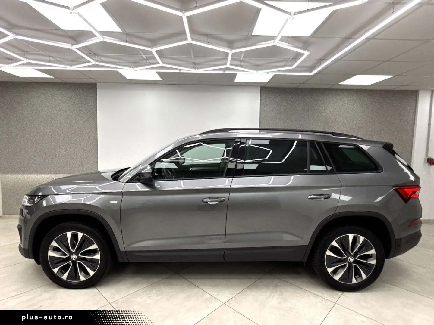 SKODA Kodiaq 2.0 TDI Tour 4x4 ACC Matrix AHK Rcam Appl
