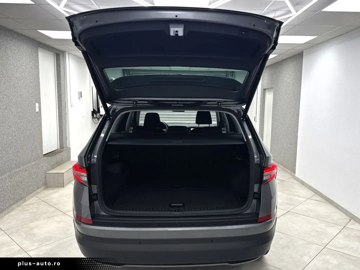 SKODA Kodiaq 2.0 TDI Tour 4x4 ACC Matrix AHK Rcam Appl