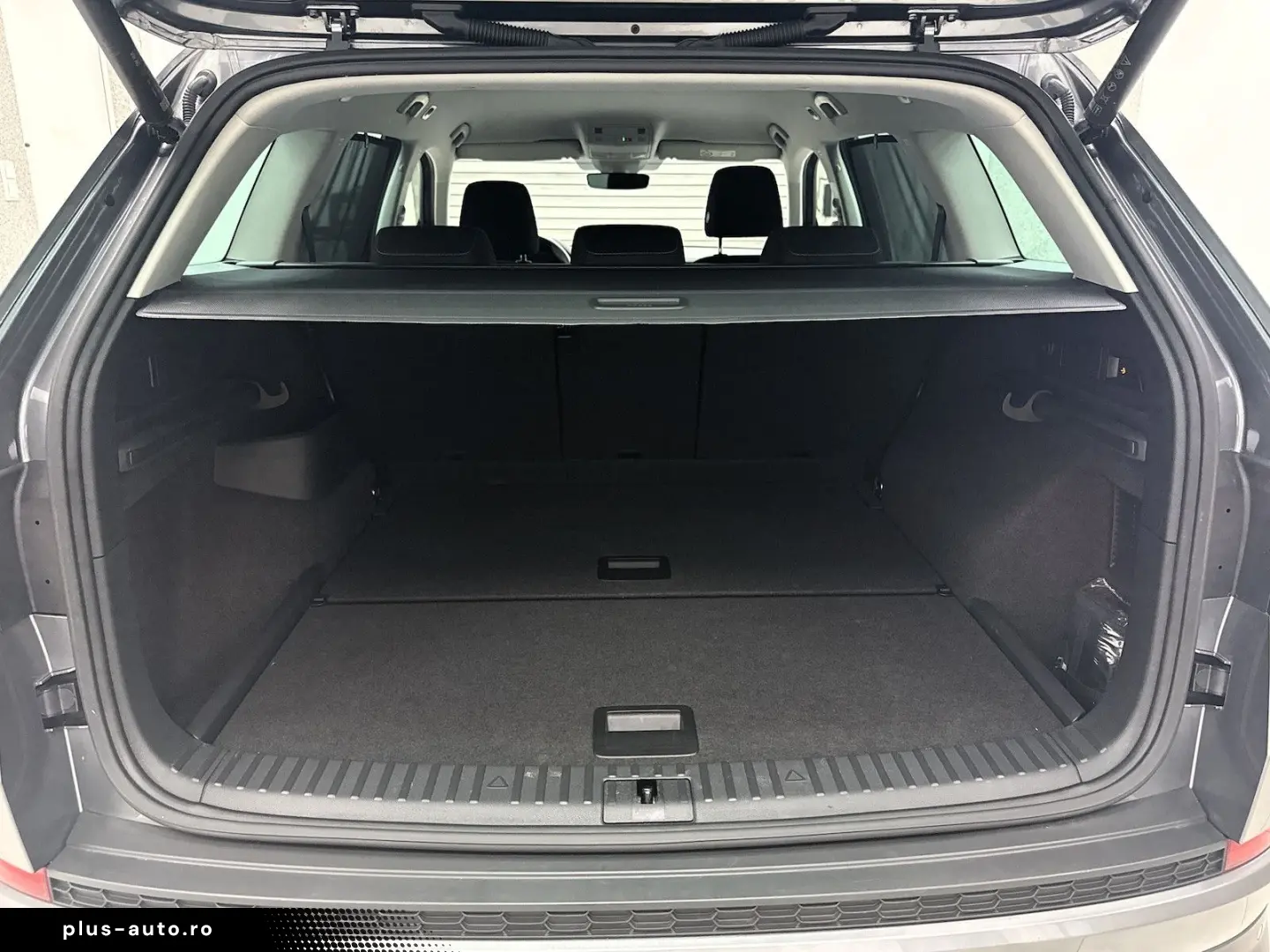 SKODA Kodiaq 2.0 TDI Tour 4x4 ACC Matrix AHK Rcam Appl