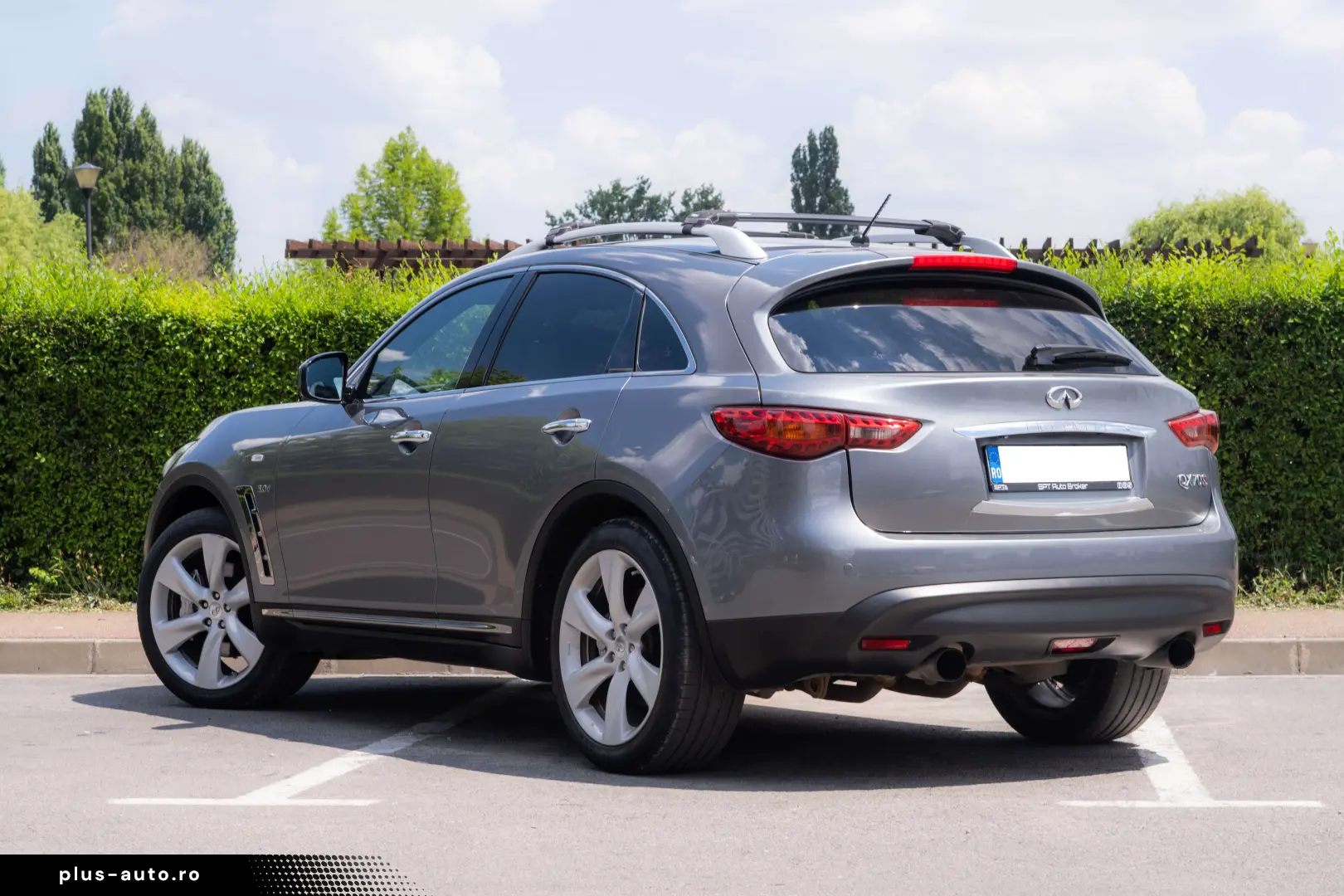 Infiniti QX70 3.0D Aut.   Camere 360   Trapa   Distronic