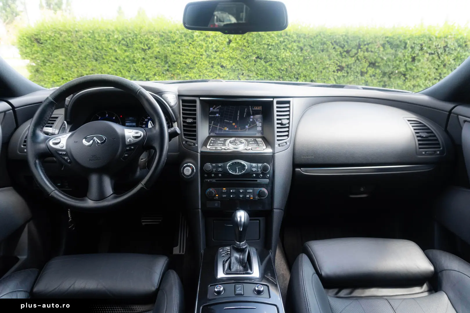 Infiniti QX70 3.0D Aut.   Camere 360   Trapa   Distronic