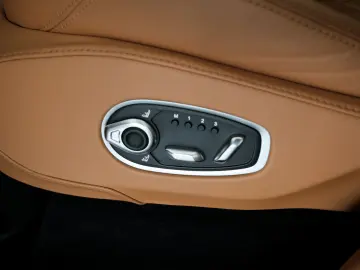 ASTON MARTIN DBX 4.0 V8 Sitzbelüftung Bi-Color DeutschesFZ