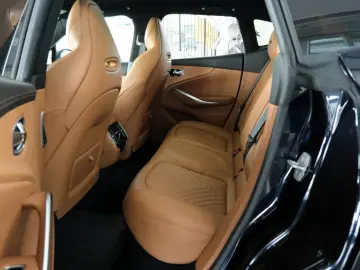 ASTON MARTIN DBX 4.0 V8 Sitzbelüftung Bi-Color DeutschesFZ