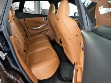 ASTON MARTIN DBX 4.0 V8 Sitzbelüftung Bi-Color DeutschesFZ