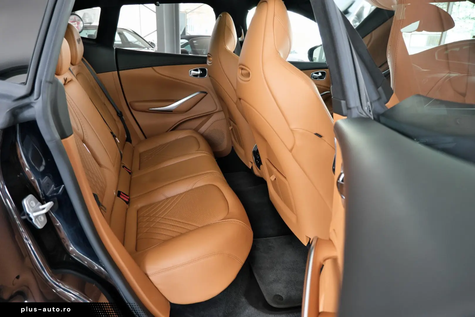ASTON MARTIN DBX 4.0 V8 Sitzbelüftung Bi-Color DeutschesFZ