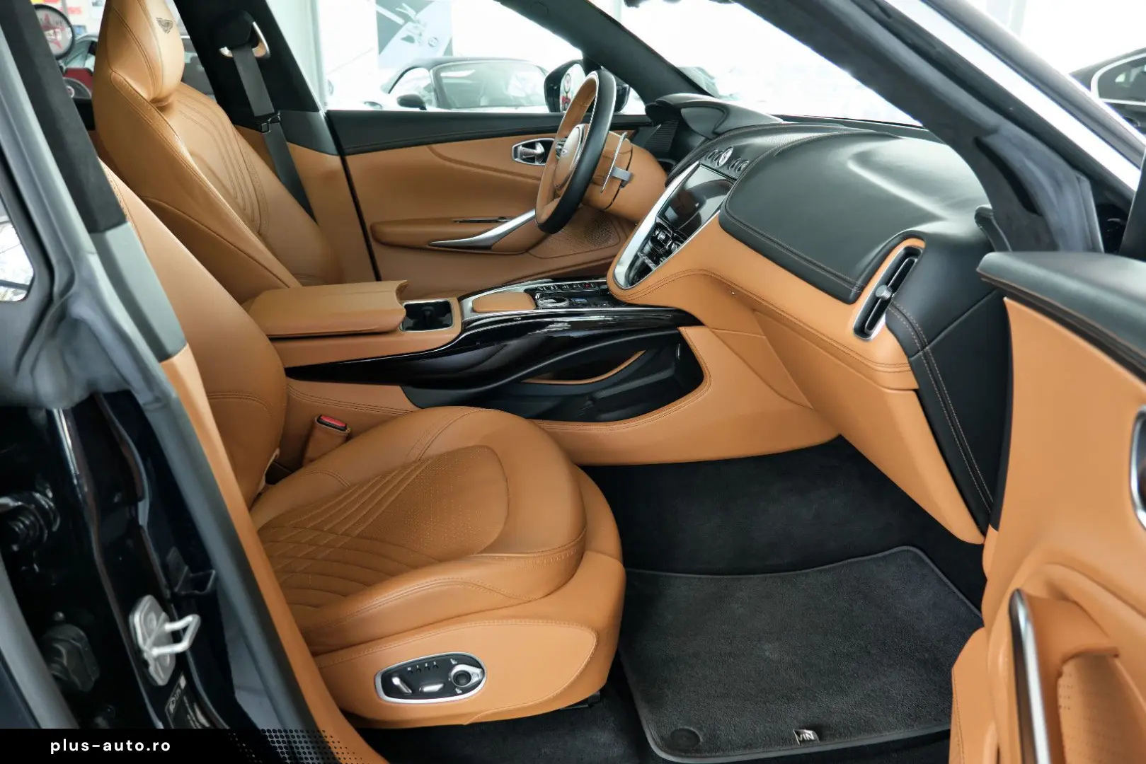 ASTON MARTIN DBX 4.0 V8 Sitzbelüftung Bi-Color DeutschesFZ
