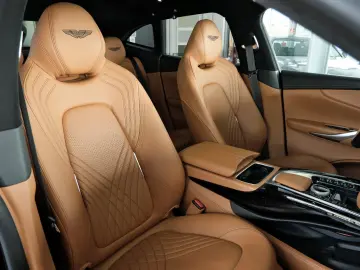 ASTON MARTIN DBX 4.0 V8 Sitzbelüftung Bi-Color DeutschesFZ
