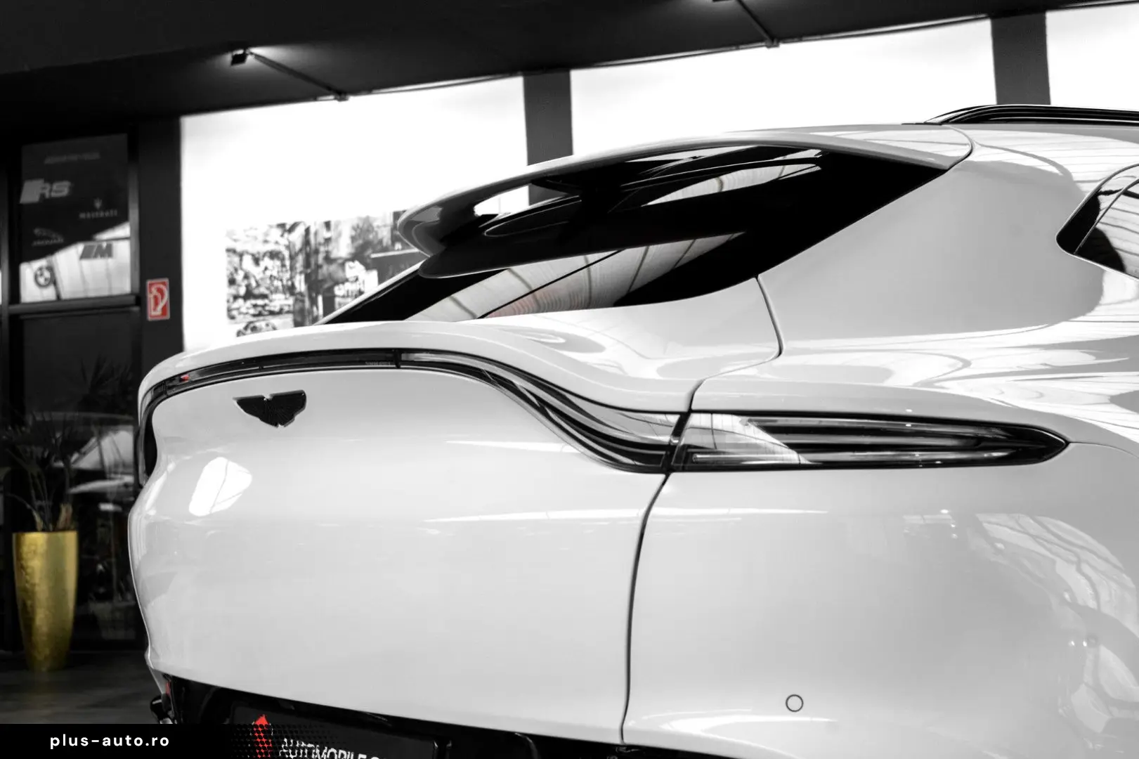 ASTON MARTIN DBX 4.0 V8 #Exclusive Farbkombi #deutsches Fzg.